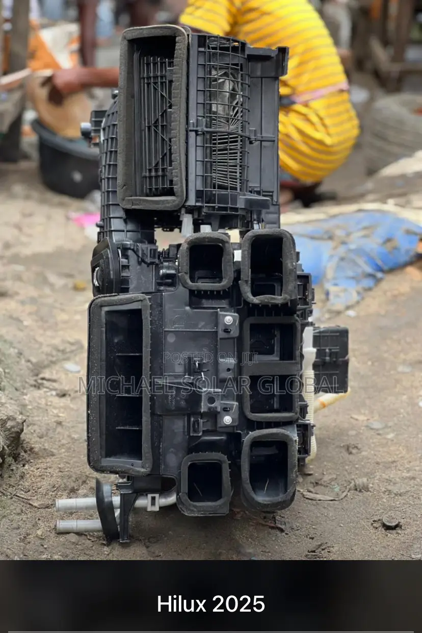 Complete Casein for Hilux 2025 Model a/C Evaporator With Fan