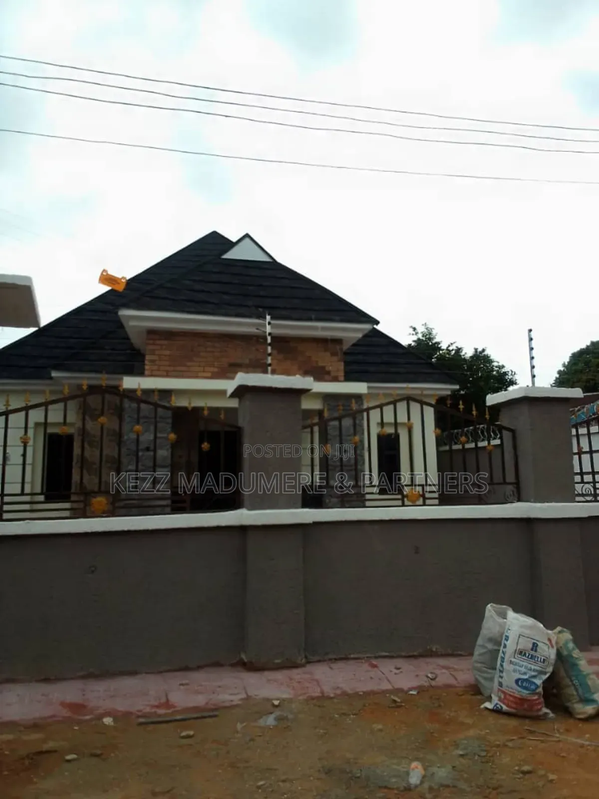4bdrm Bungalow in Opobo Road, Aba for sale
