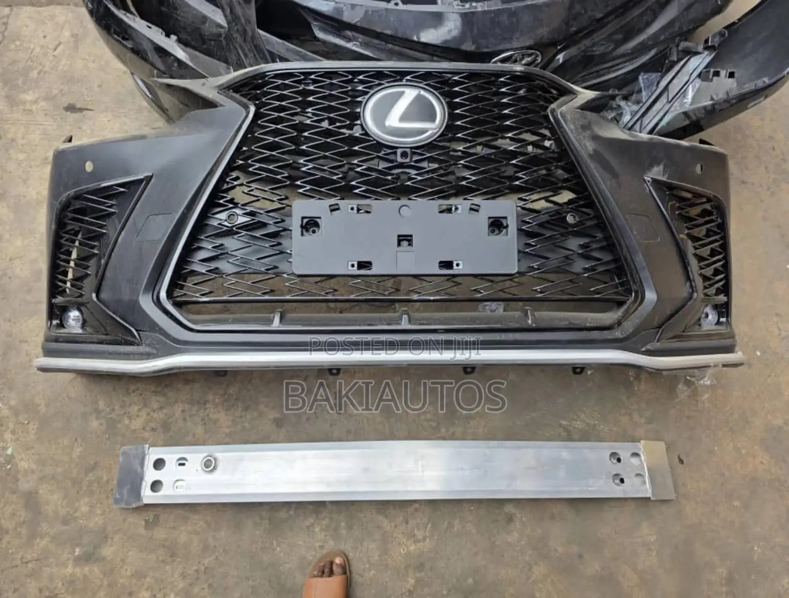Lexus Nx350 2024 Complete Front Bumper – Tokunbo, Very Neat Original