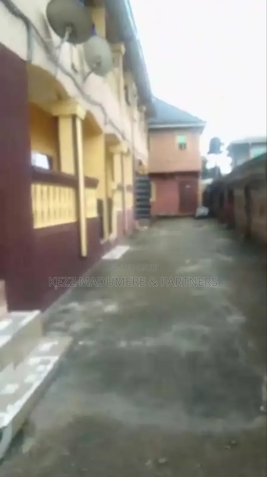8bdrm Block of Flats in Opobo Road , Aba , for sale