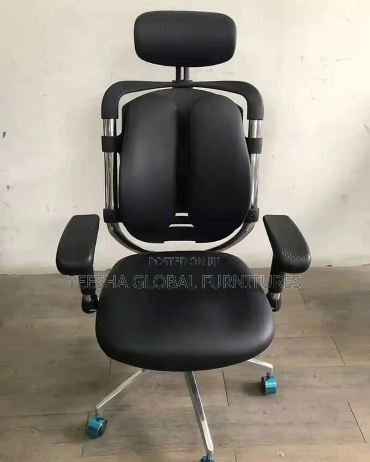 Executive Kidney Chair With Adjustable Hand