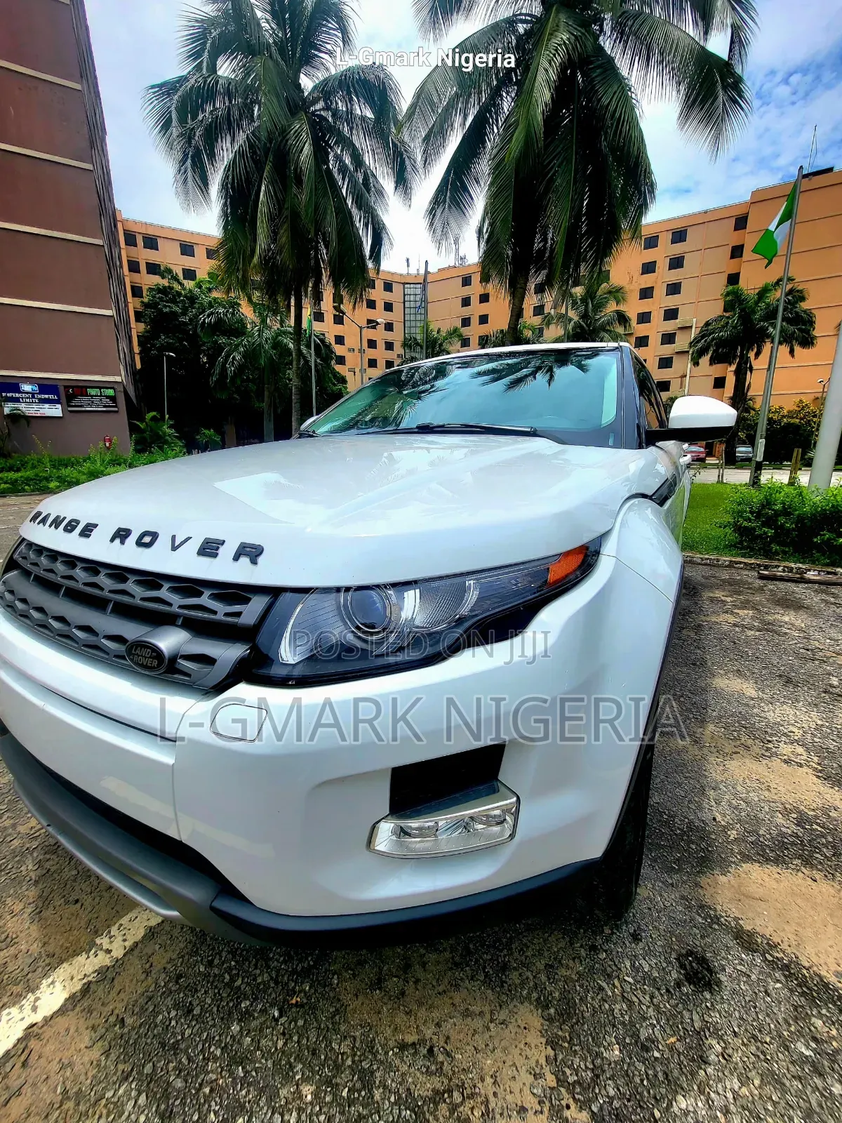 Land Rover Range Rover Evoque Prestige 4x4 (2.0L 4cyl 9A) 2014 White