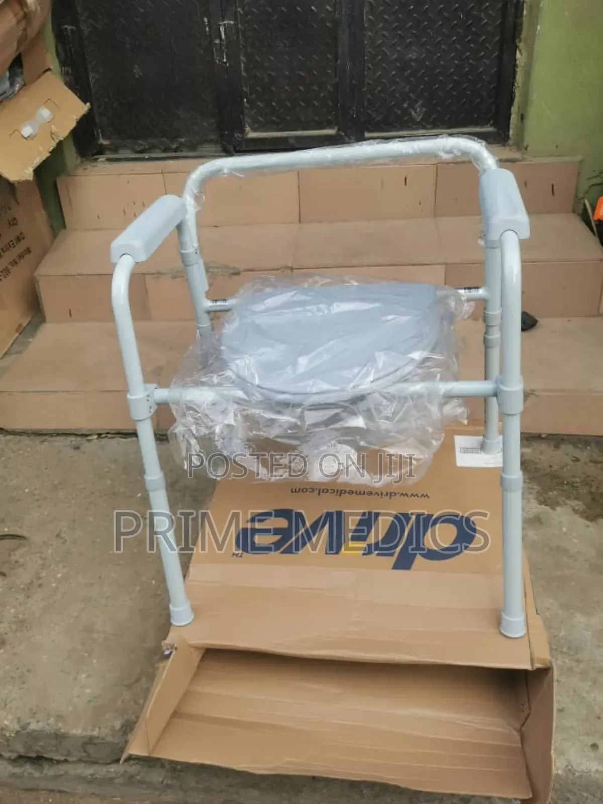 Comode Chair ( Brand New )