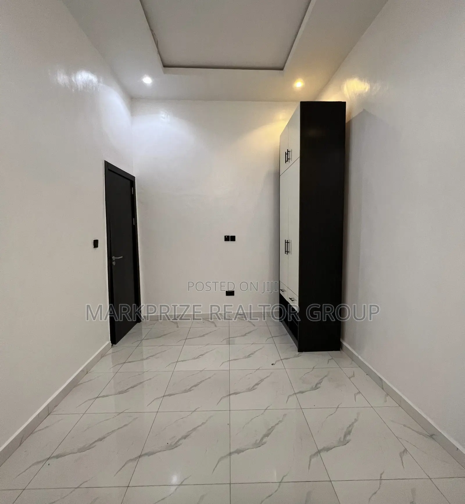 4bdrm Duplex in Orchid 2Nd Toll Gate for sale