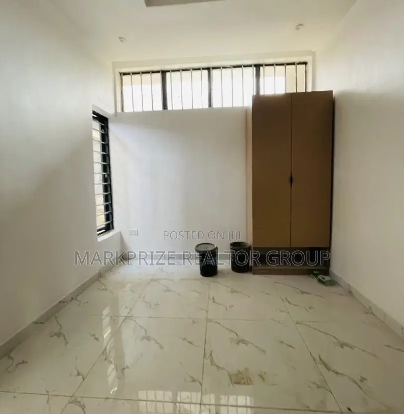 4bdrm Duplex in Magodo Phase 1 Lagos for sale