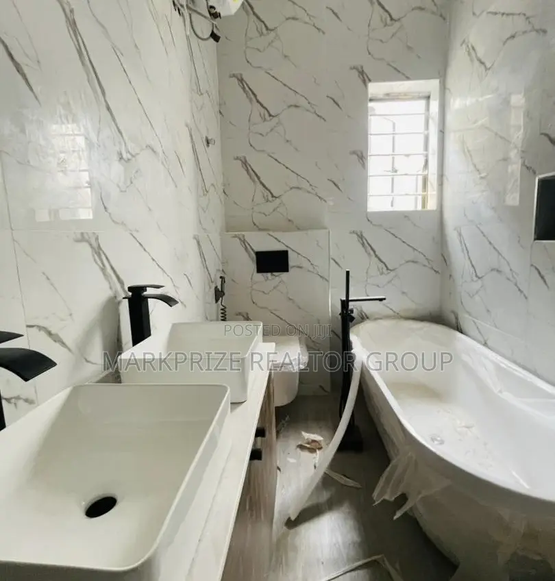 4bdrm Duplex in Magodo Phase 1 Lagos for sale