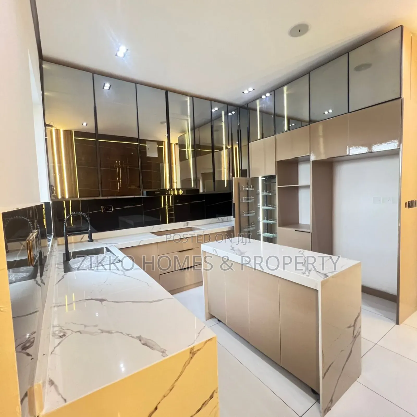 4bdrm Duplex in Orchid Road, Lekki for sale