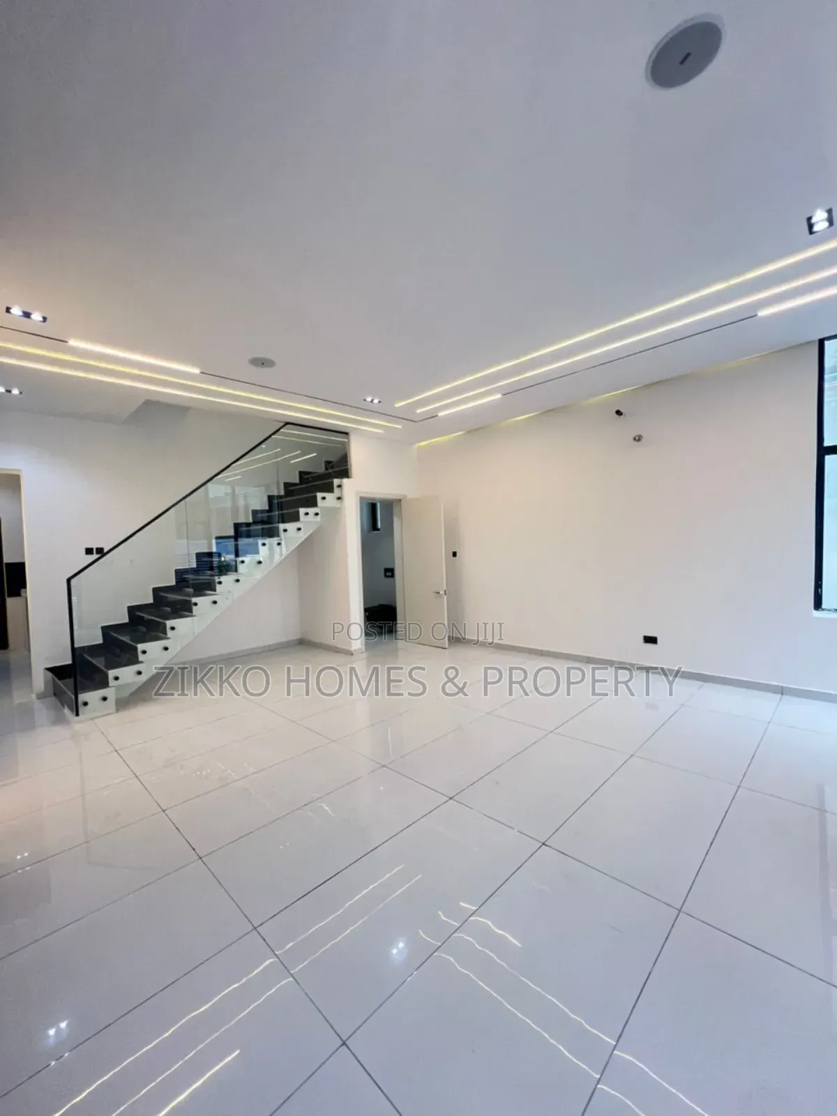 4bdrm Duplex in Orchid Road, Lekki for sale