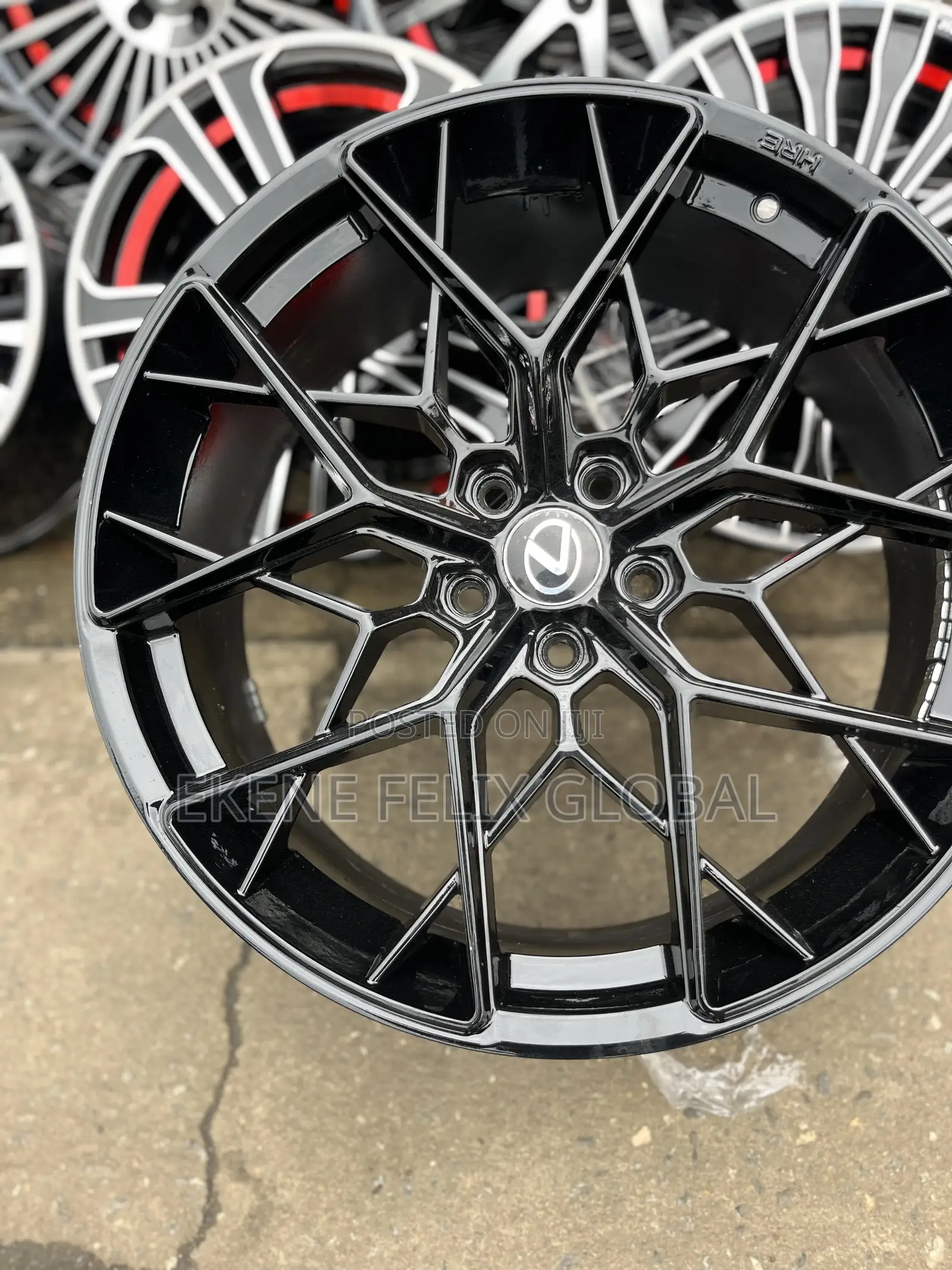20r Pure Black Universal