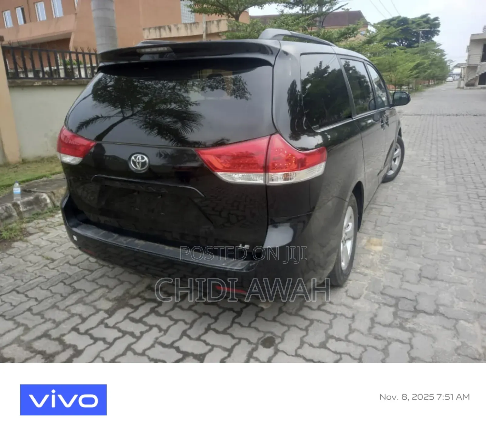 Toyota Sienna LE FWD 8-Passenger 2013 Black