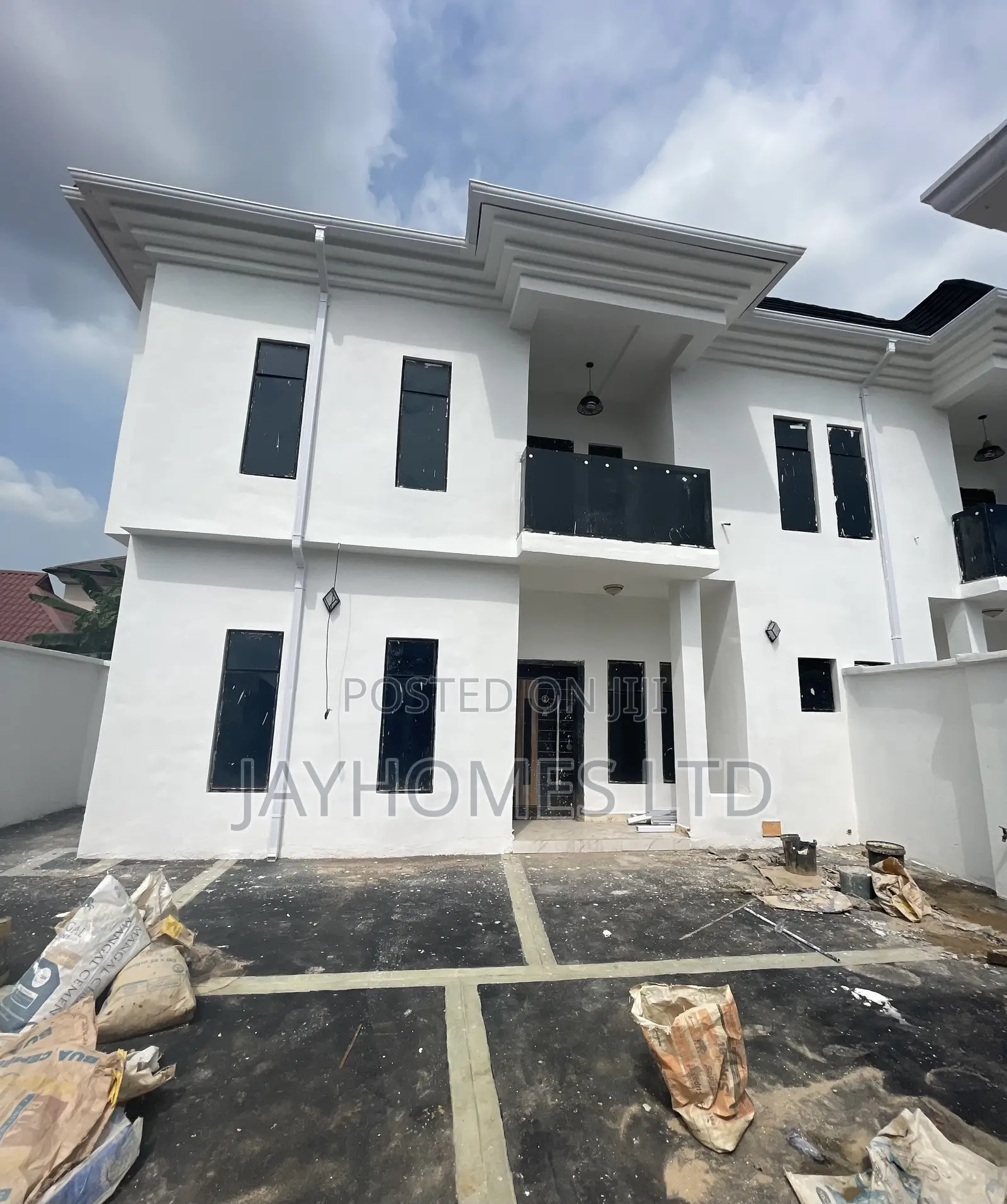Standard 4 Bedroom Duplex With Security House for Sale in Gra Asaba