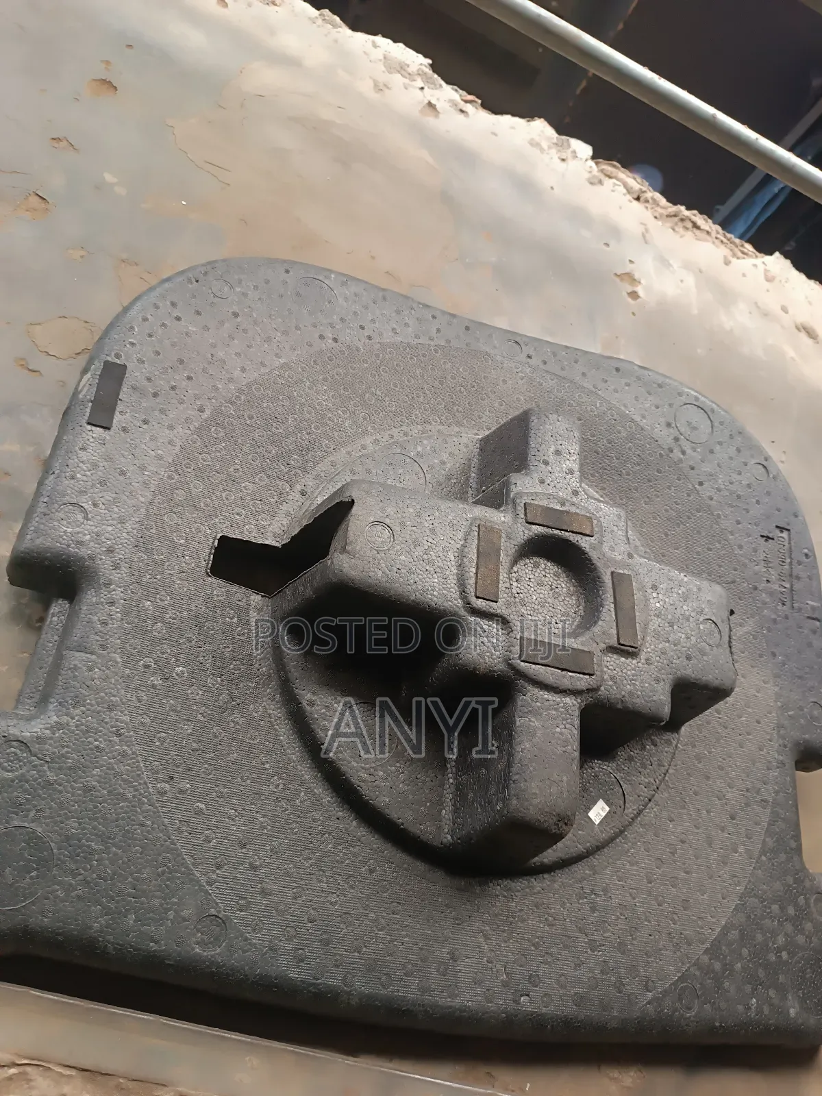 Boot Foam/ Jack Compartment Toyota Camry 012