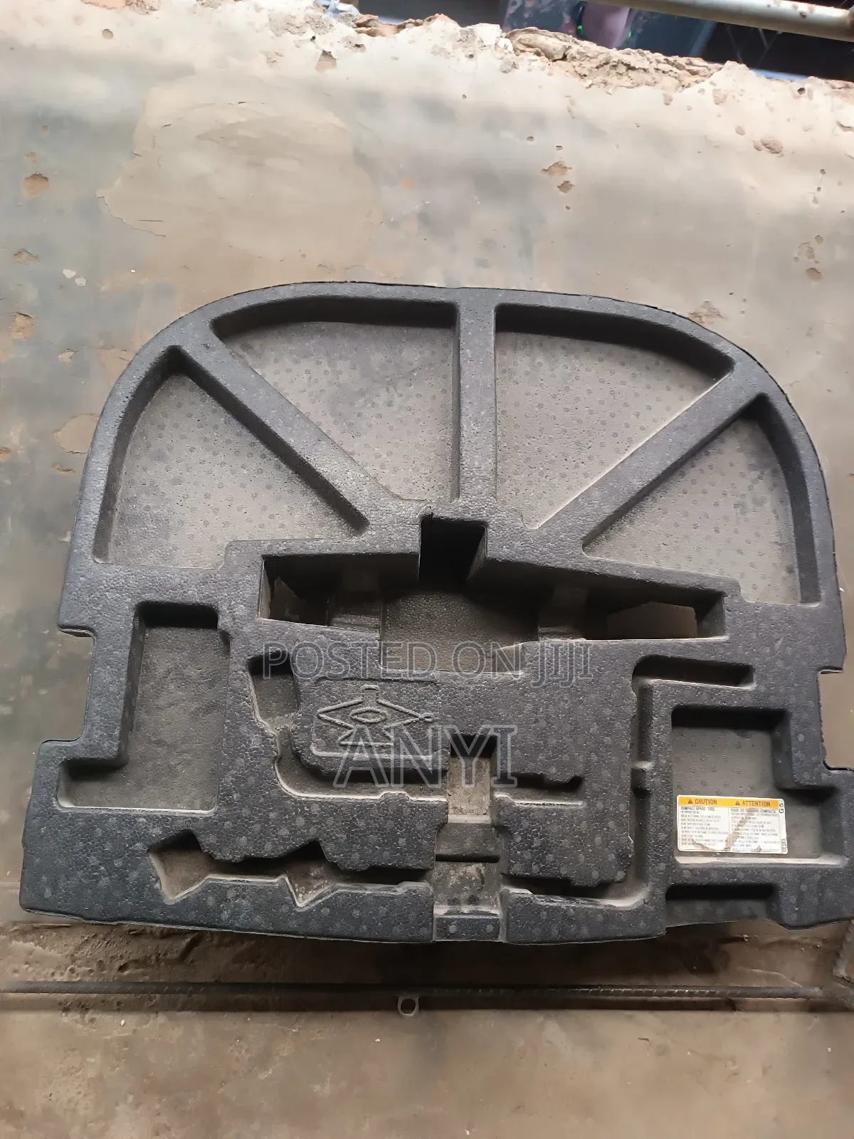 Boot Foam/ Jack Compartment Toyota Camry 012