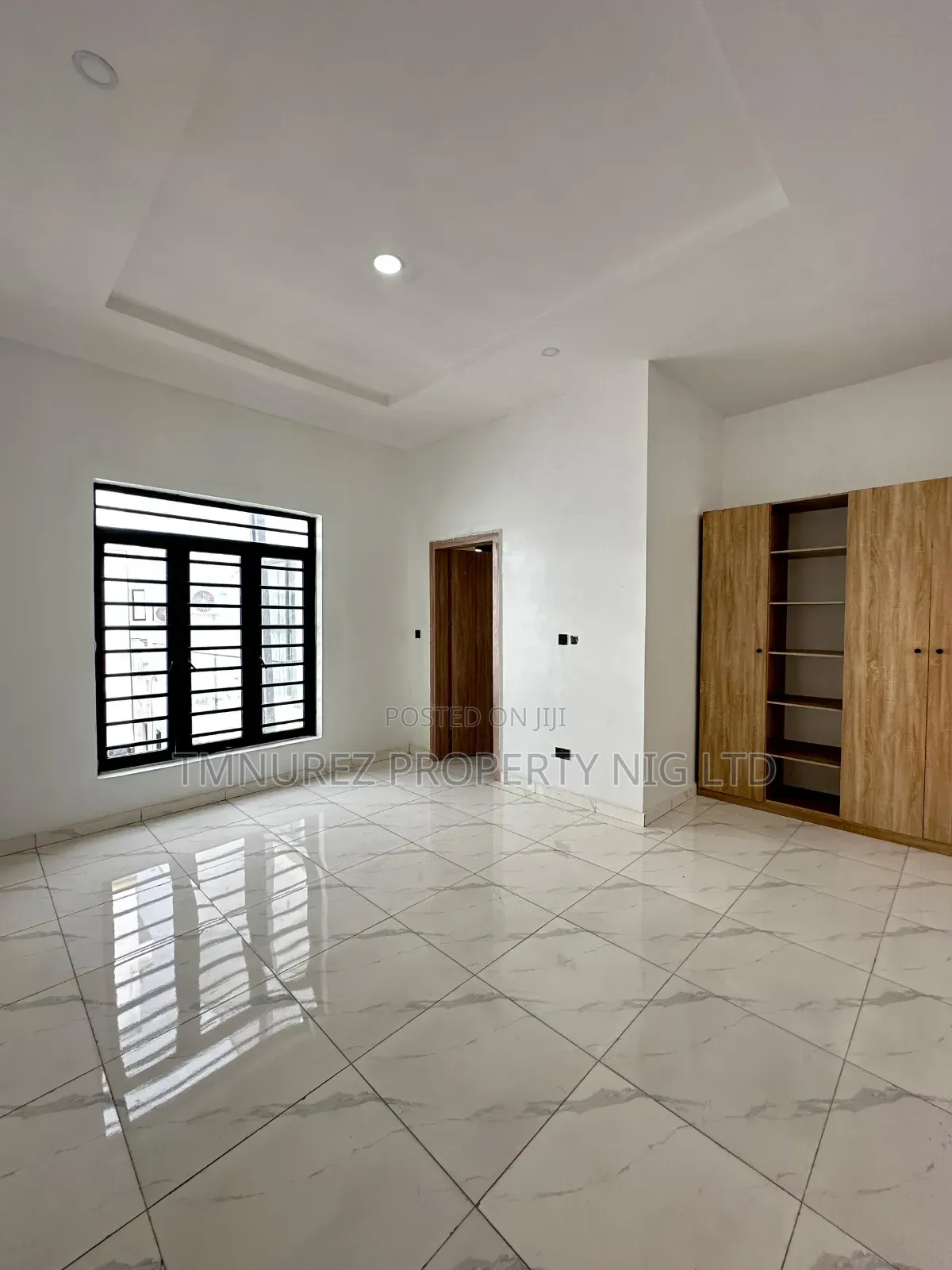 3bdrm Duplex in Ikota for sale