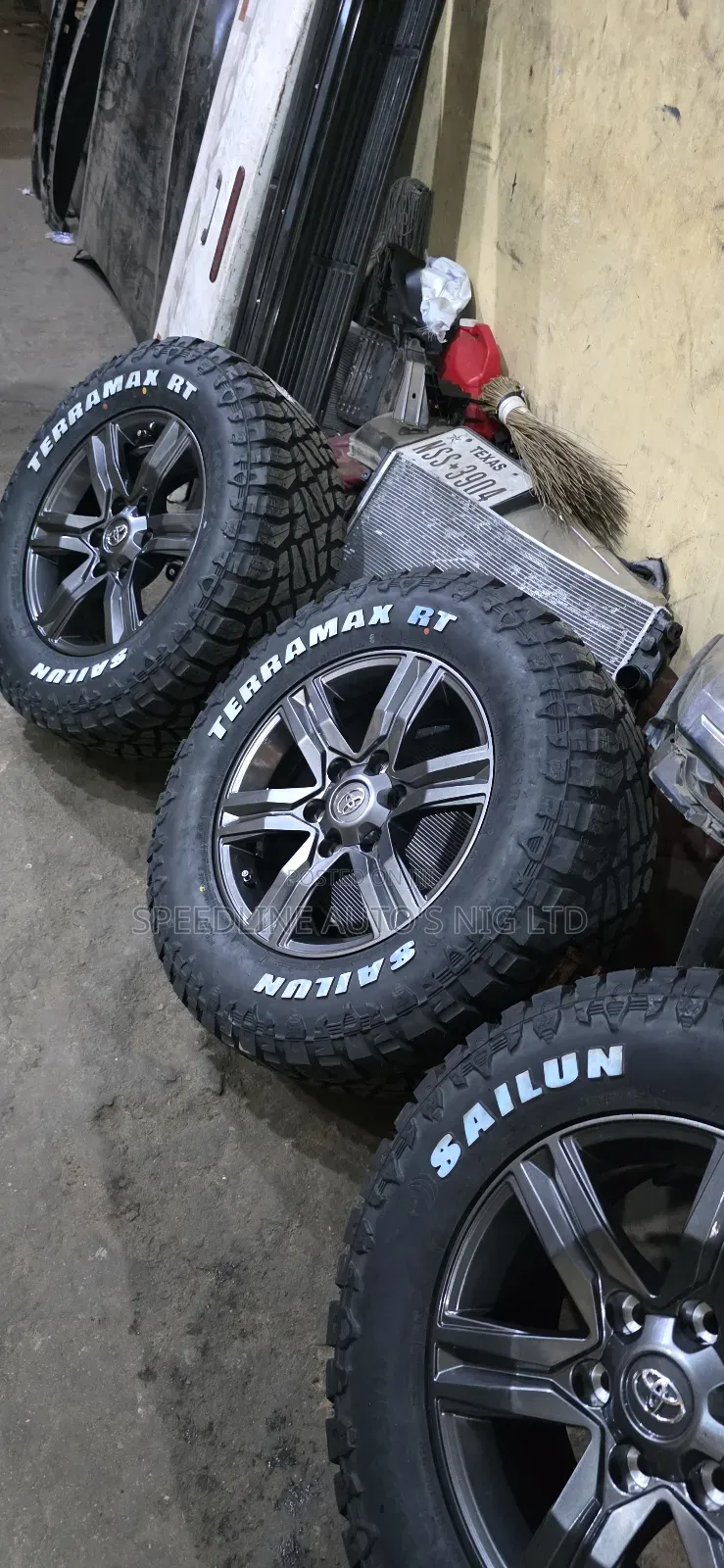Complete 5set Of Rims With Tyres Toyota Hilux 2023 Model