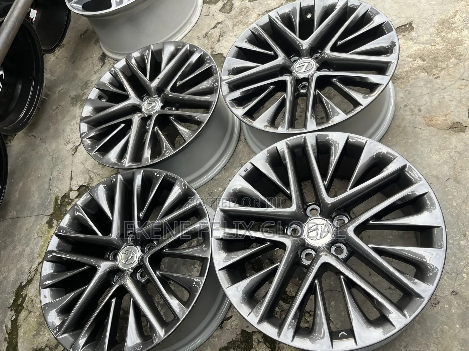 18r Lexus E350