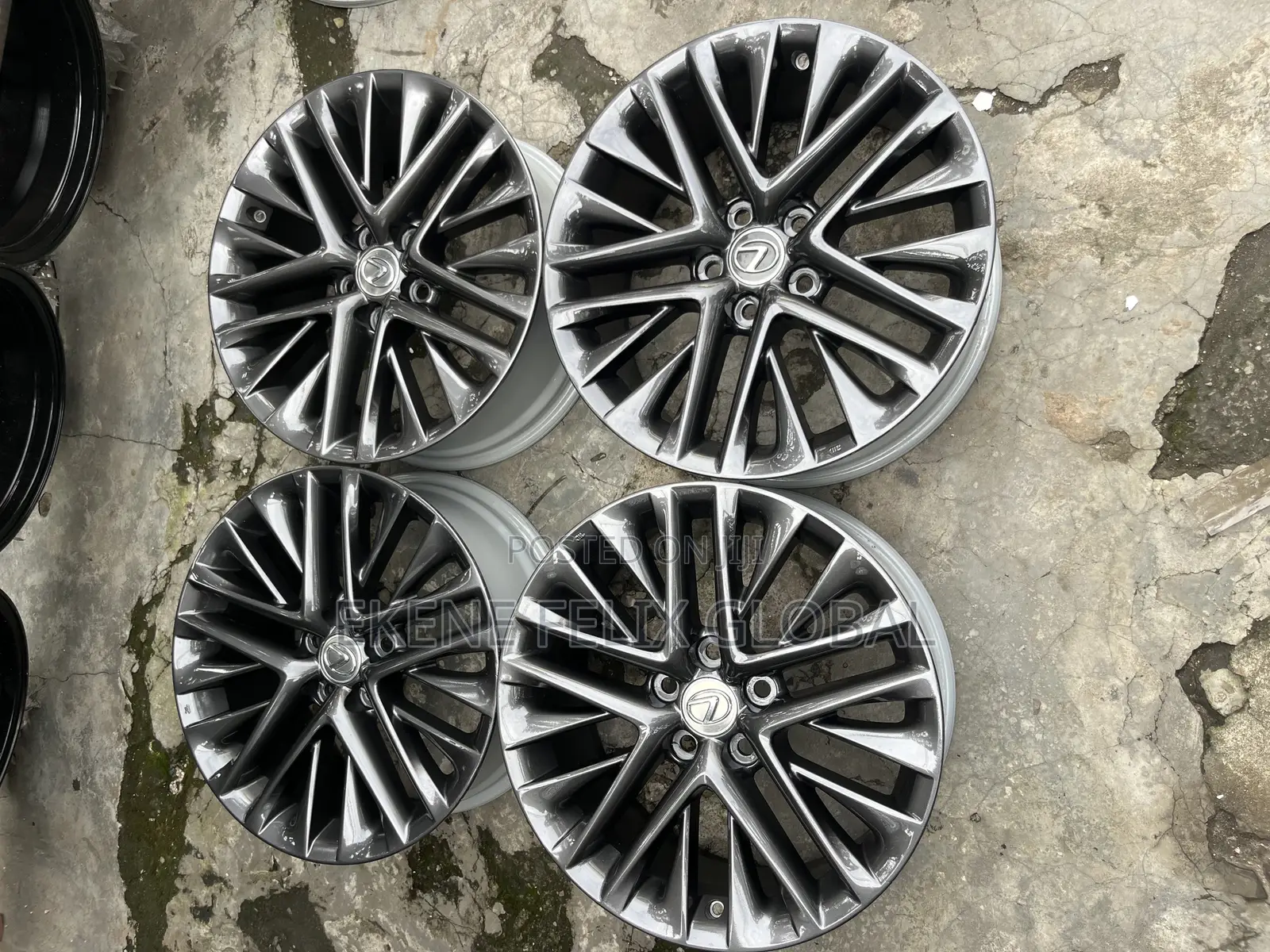 18r Lexus E350