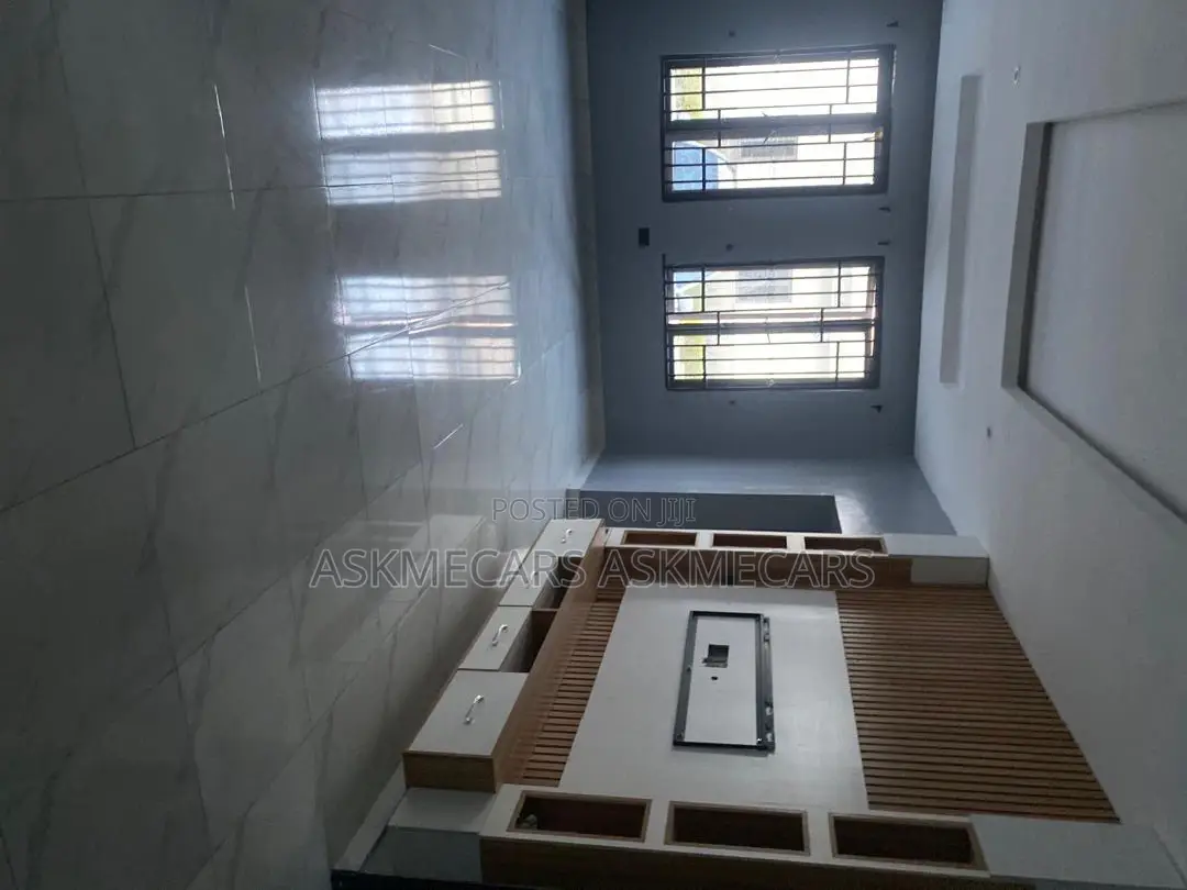 3bdrm Duplex in Gra, Abijo for rent