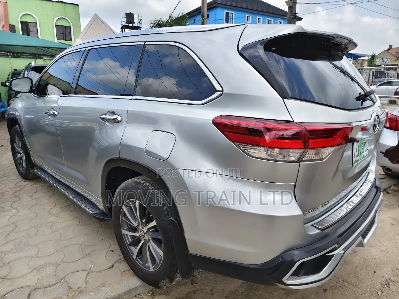 Toyota Highlander XLE 4x4 V6 (3.5L 6cyl 8A) 2018 Silver
