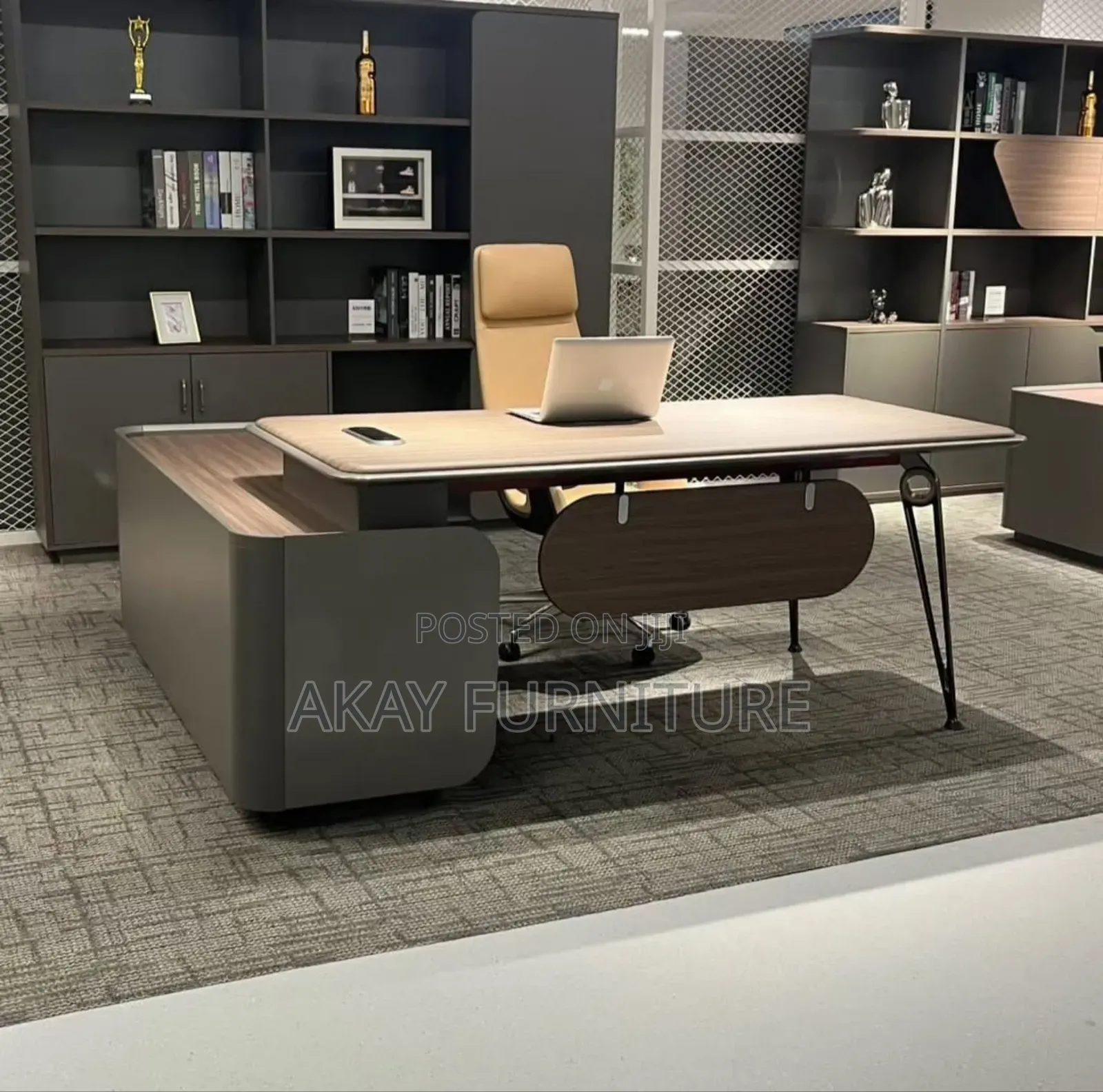 Executive Table In 1.8 Meters