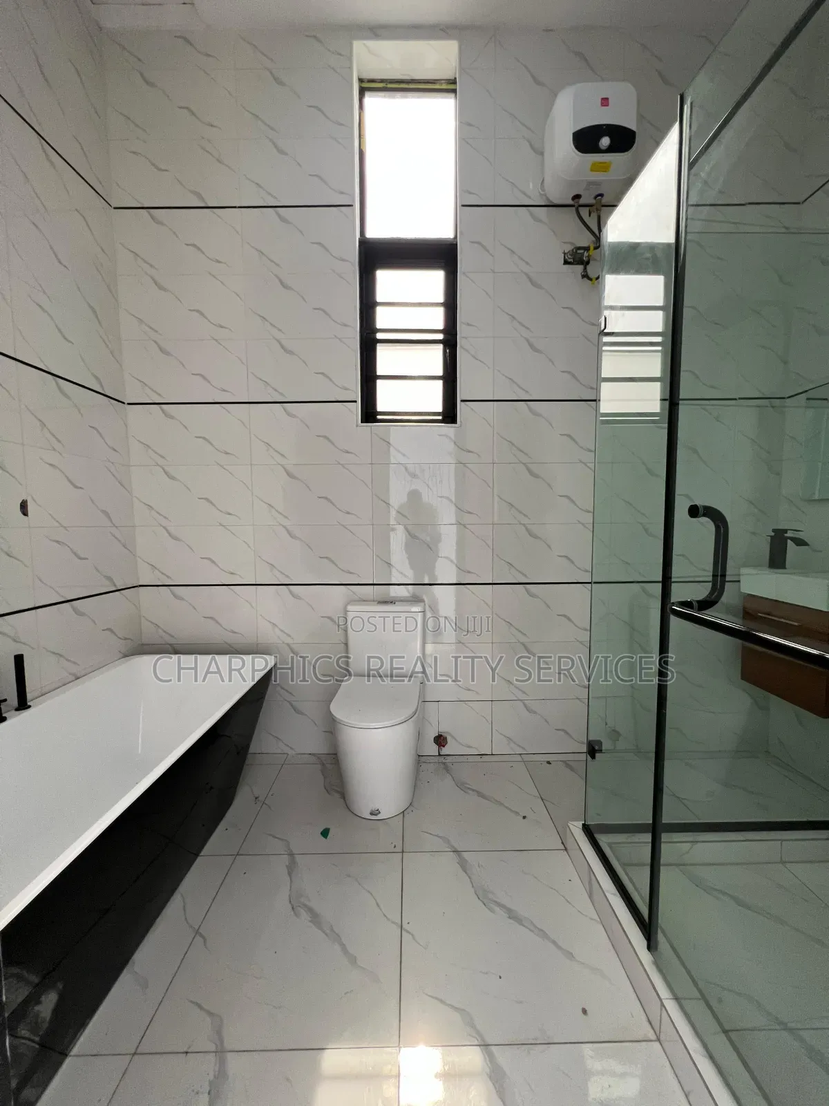 4bdrm Duplex in Lekki Phase 2 for sale