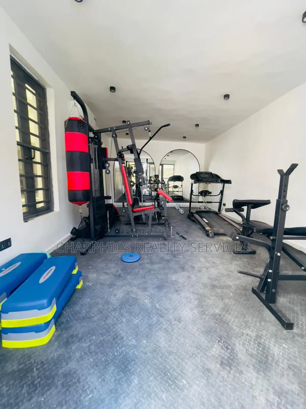 2bdrm Apartment in Lekki Phase 2 for sale