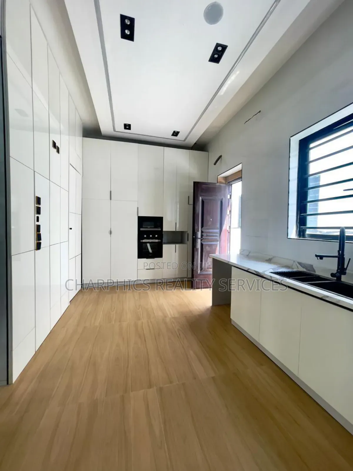 5bdrm Duplex in Ajah for sale