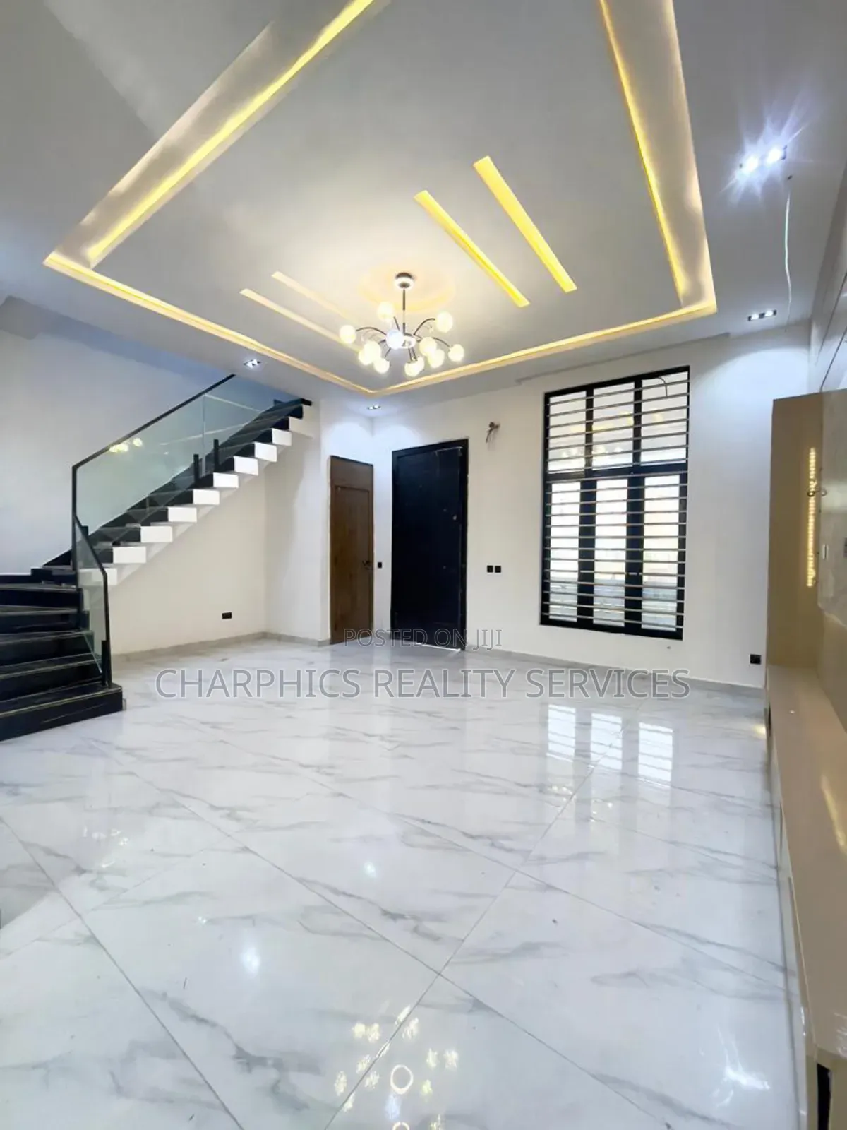 3bdrm Duplex in Ikota for sale