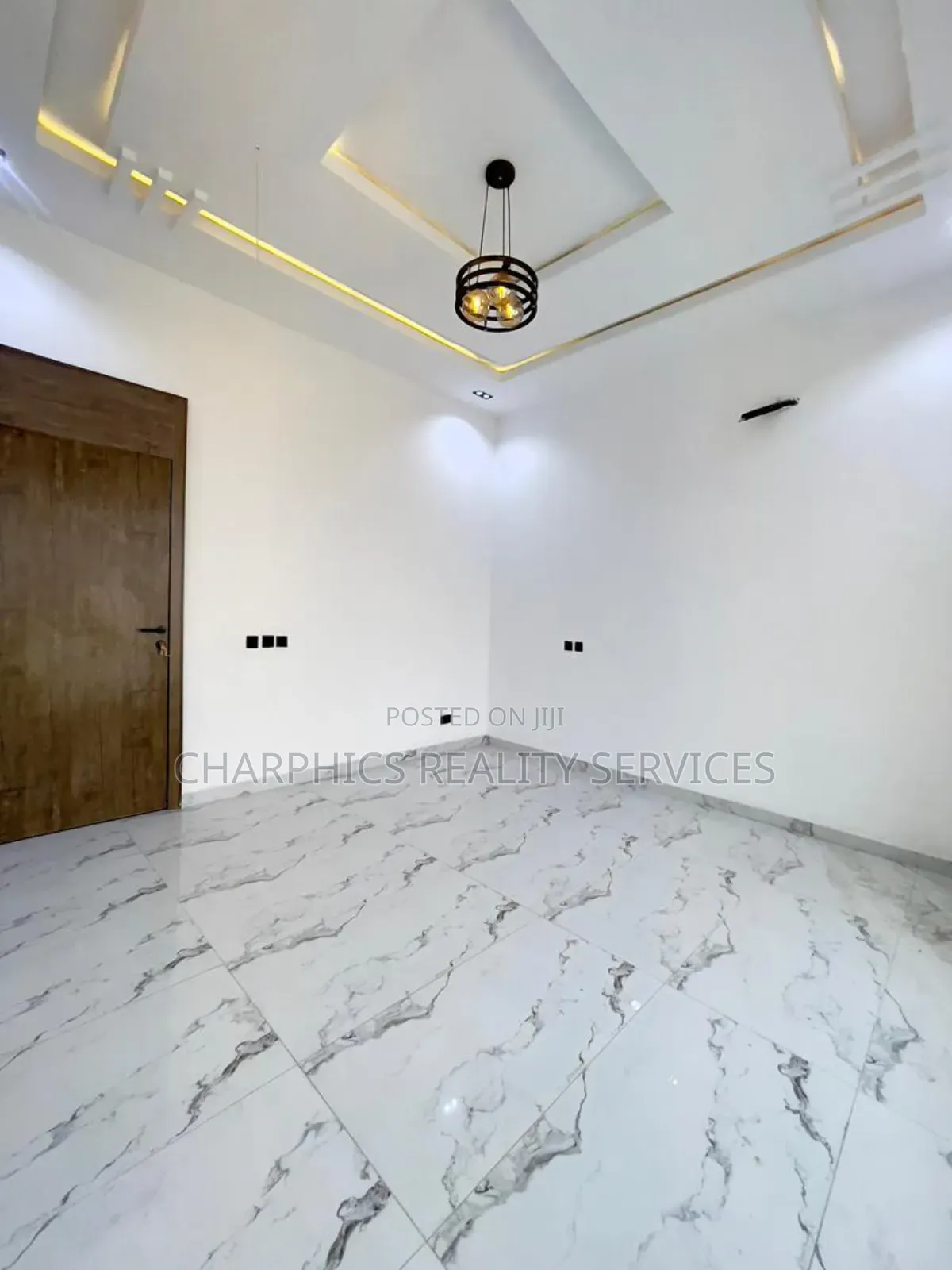 3bdrm Duplex in Ikota for sale