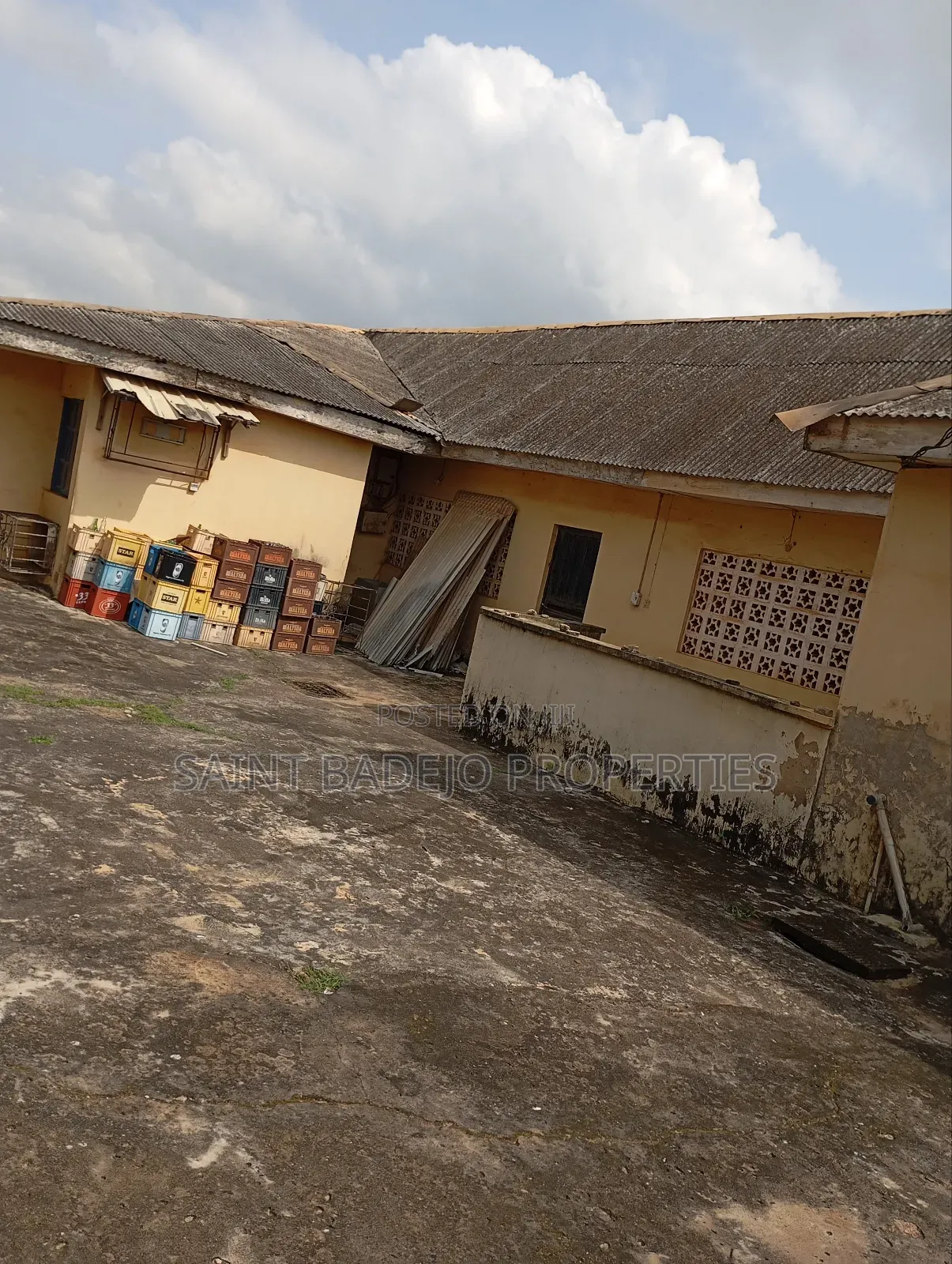 Furnished 8bdrm House in Old Igbalu Road, Gberigbe for sale