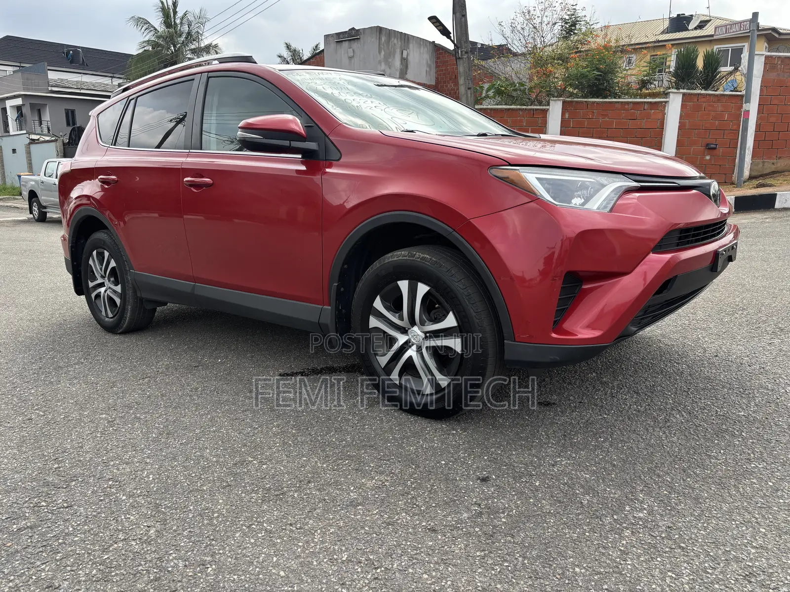 Toyota RAV4 LE AWD (2.5L 4cyl 6A) 2017 Red