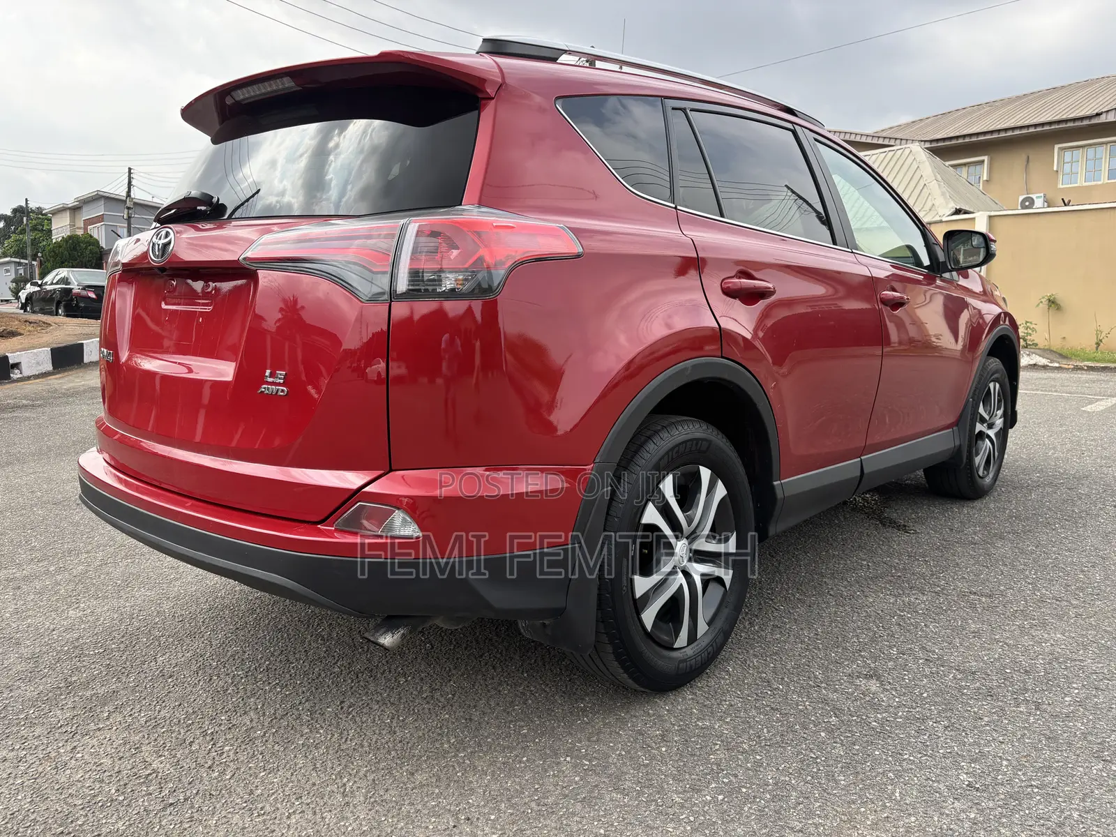 Toyota RAV4 LE AWD (2.5L 4cyl 6A) 2017 Red