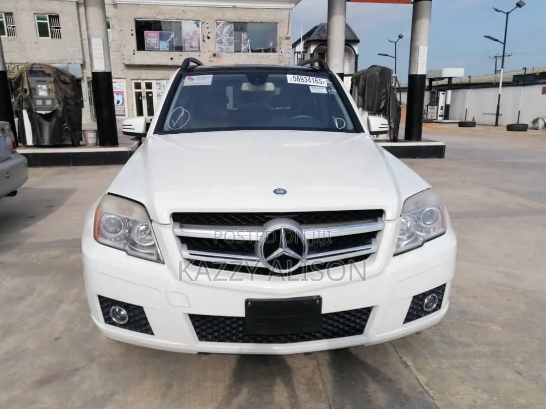 Mercedes-Benz GLK-Class 350 4MATIC 2011 White