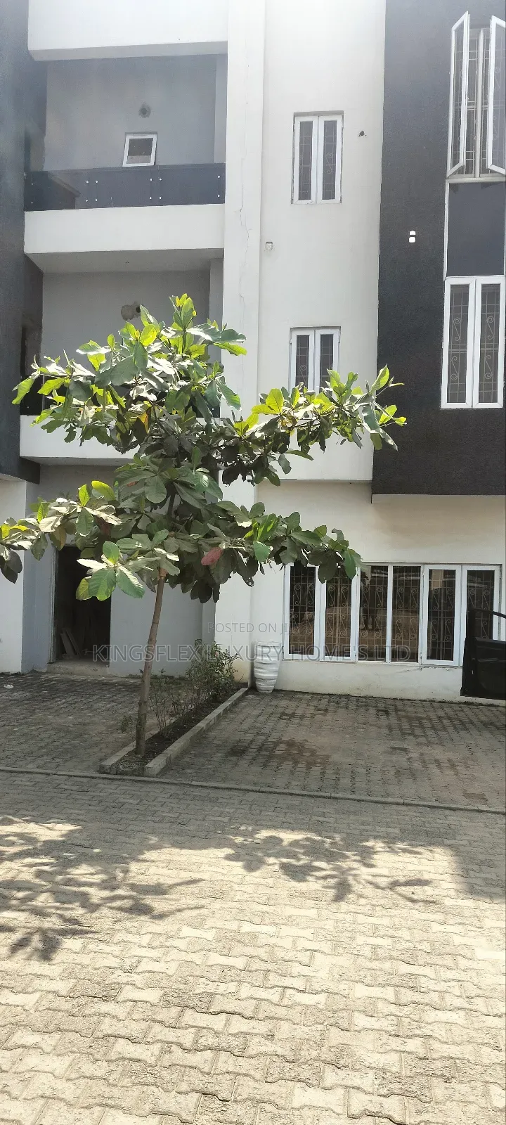 4bdrm Townhouse/Terrace in Samubil Estate, Kado for sale