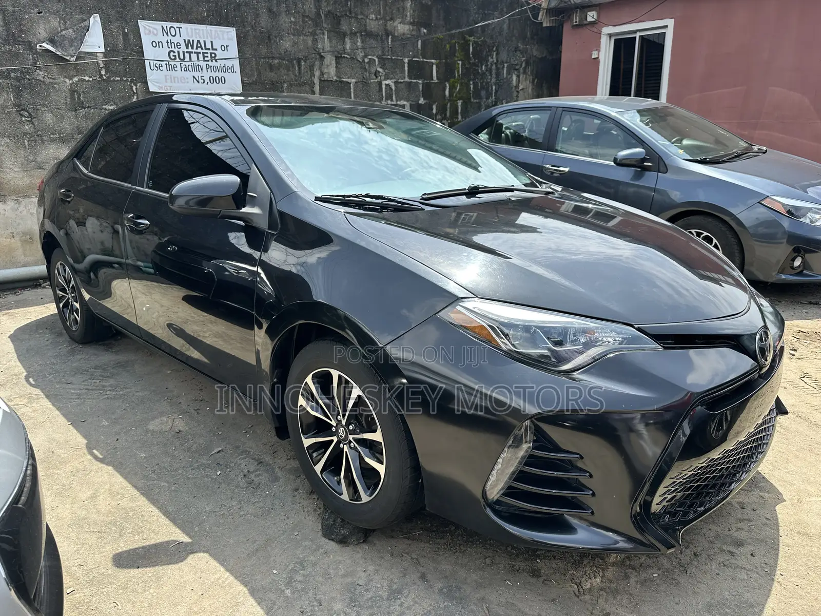 Toyota Corolla LE (1.8L 4cyl 2A) 2018 Black