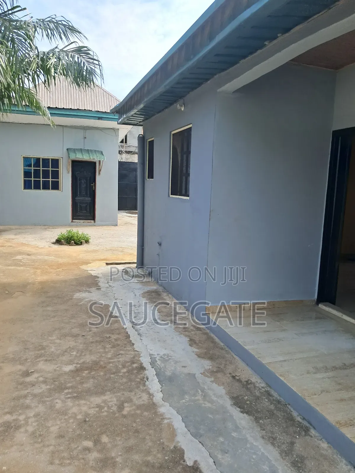 1bdrm Apartment in Olasulonye Ijegun, Satellite Town for rent