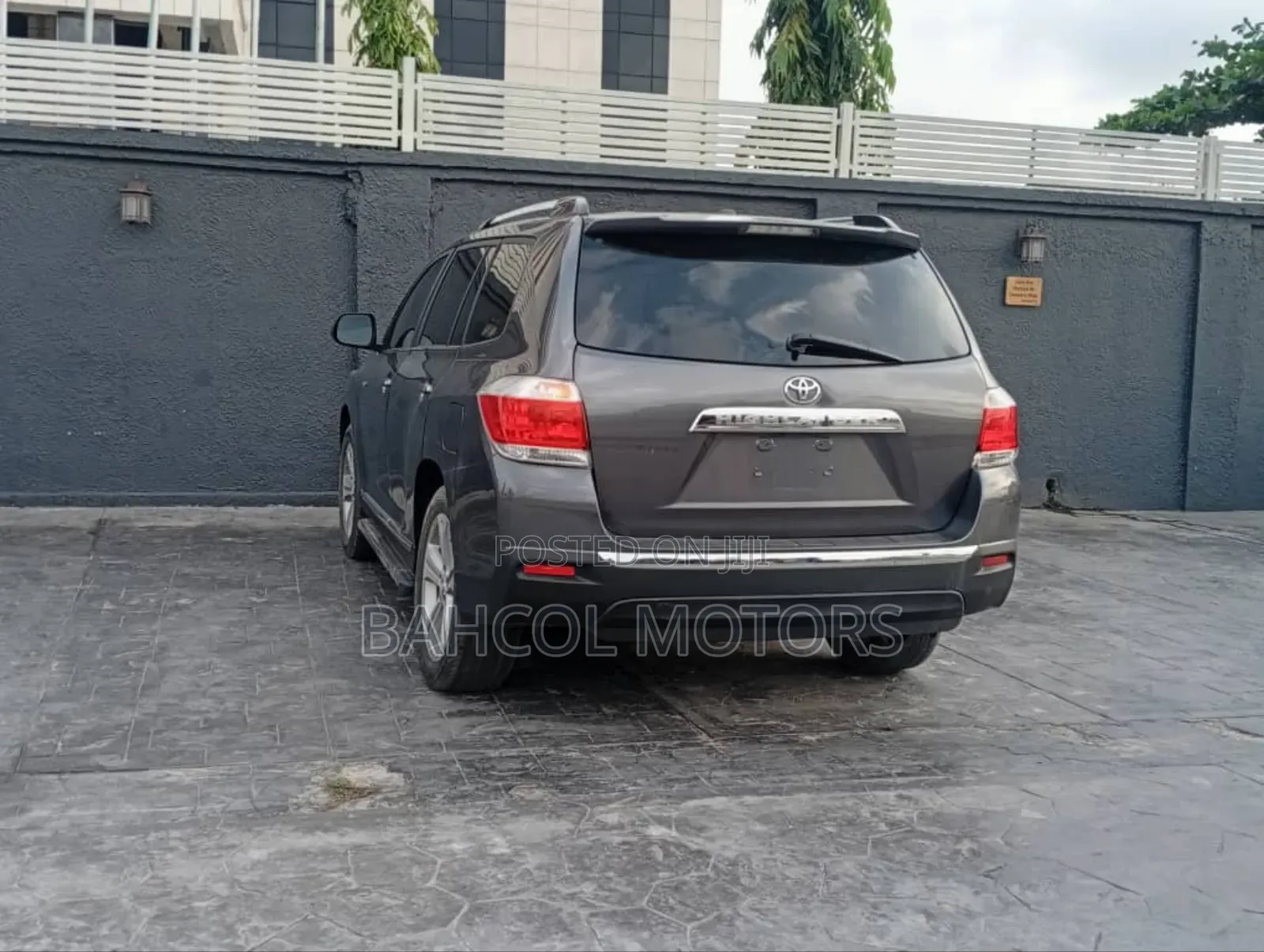 Toyota Highlander Limited 2012 Gray