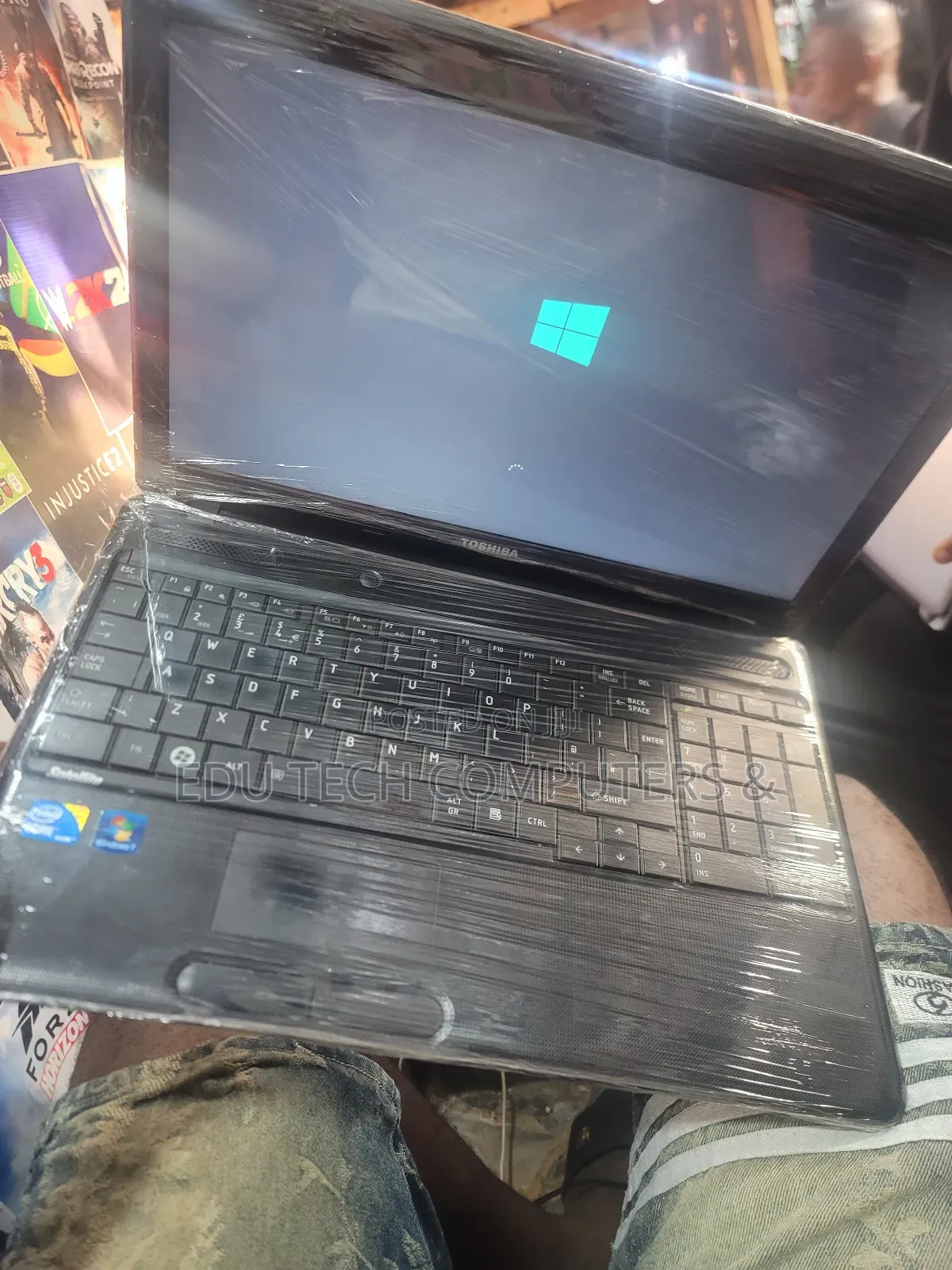 Laptop Toshiba 4GB Intel Core I3 HDD 128GB
