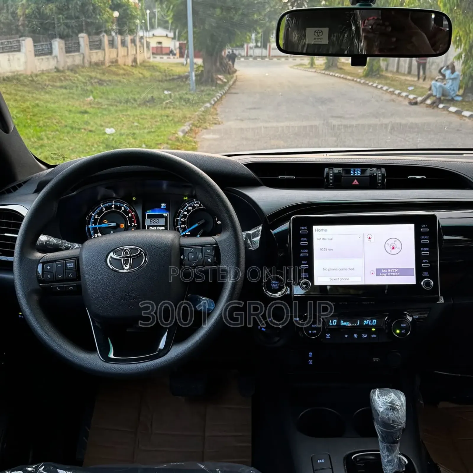 New Toyota Hilux 2025 White