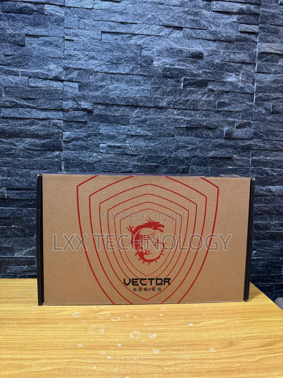 New Laptop MSI Vector 16 HX AI A2XWIG 32GB Intel Core I9 SSD 1T