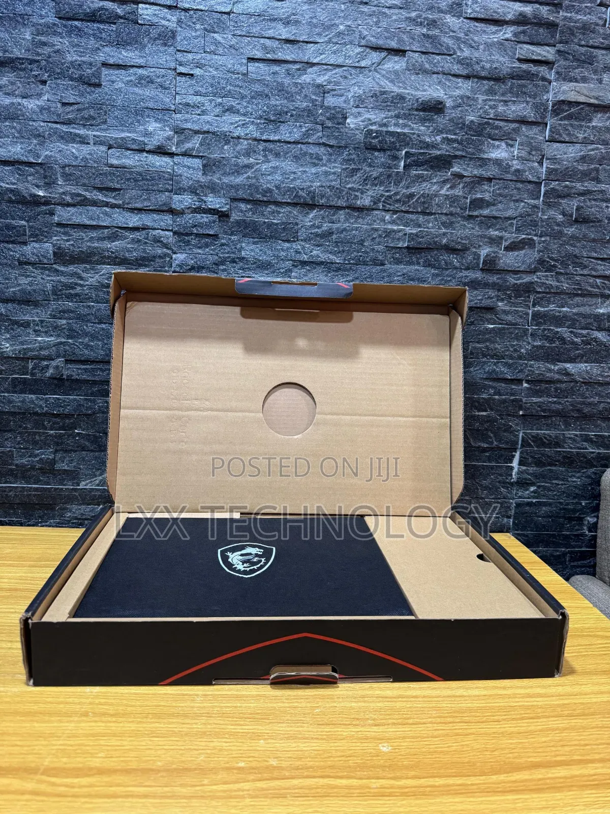 New Laptop MSI Vector 16 HX AI A2XWIG 32GB Intel Core I9 SSD 1T