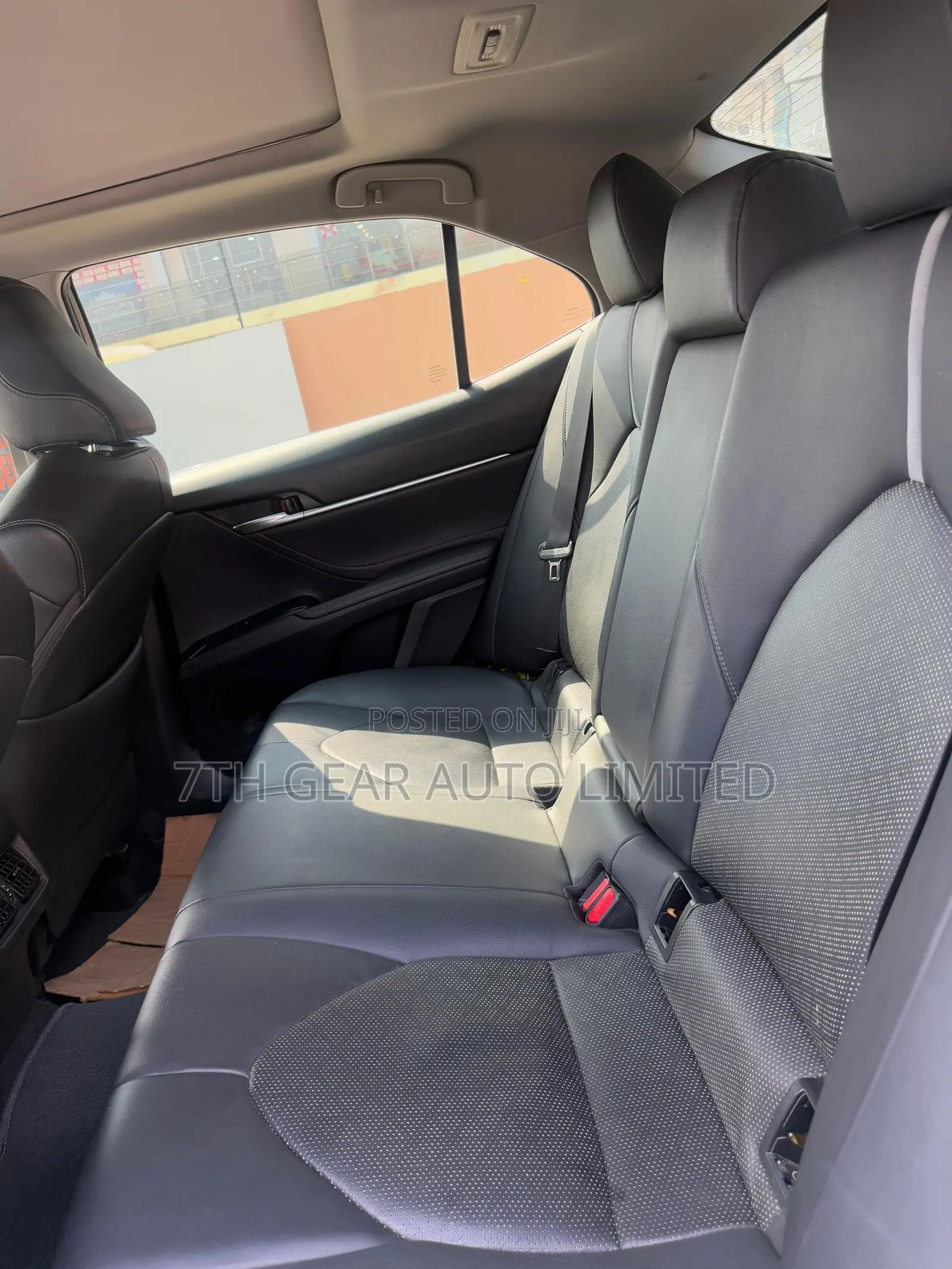 Toyota Camry XSE FWD (2.5L 4cyl 8AM) 2018 White