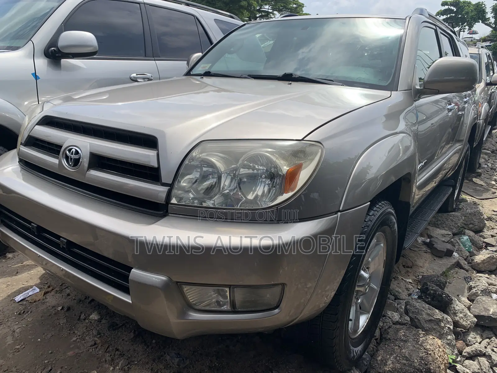 Toyota 4-Runner Limited V6 4x4 2005 Gold