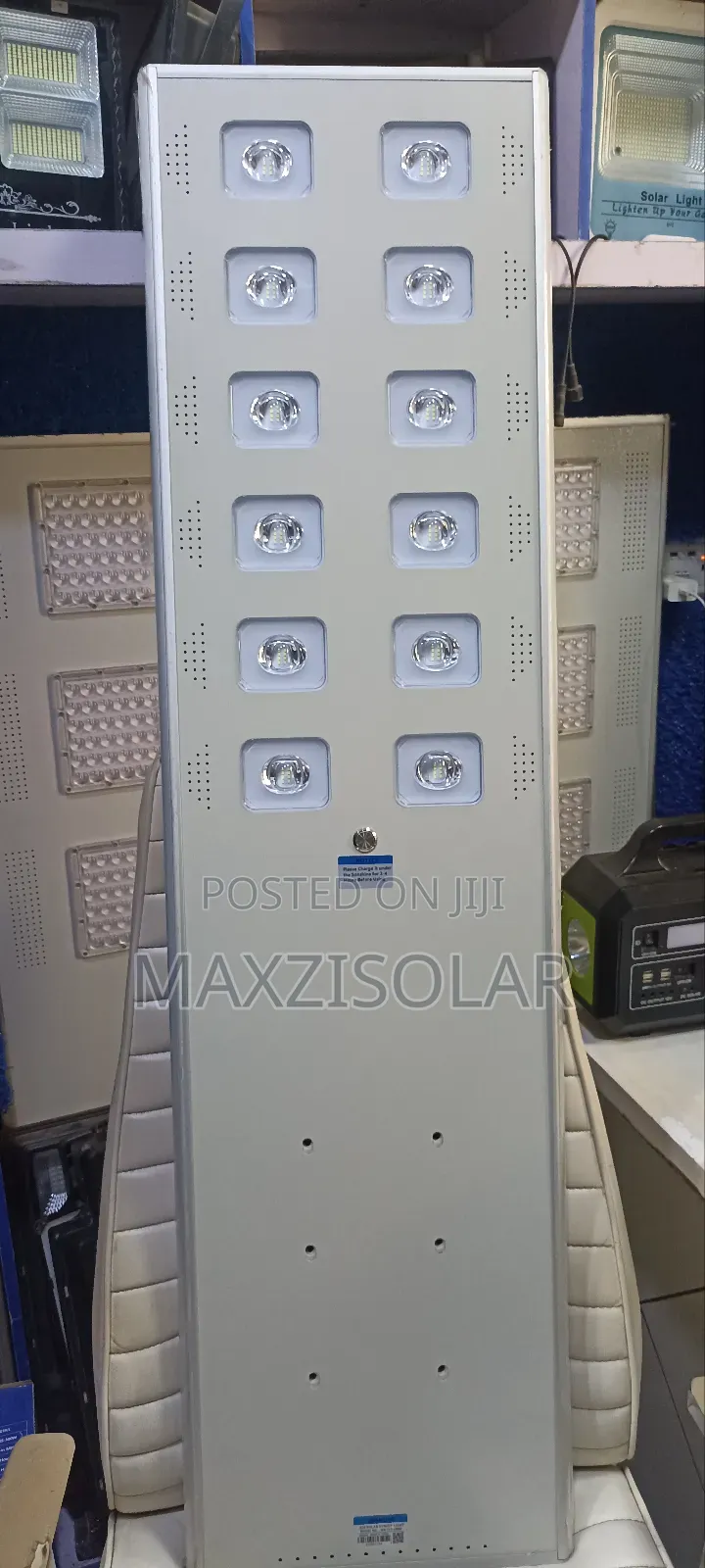 100watts Wakatek All In One Solar Street Light