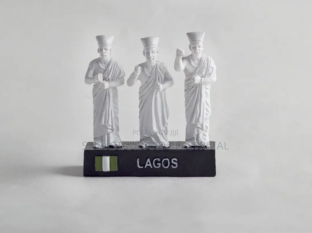 Sculpture 3 Elders (Aro Meta)