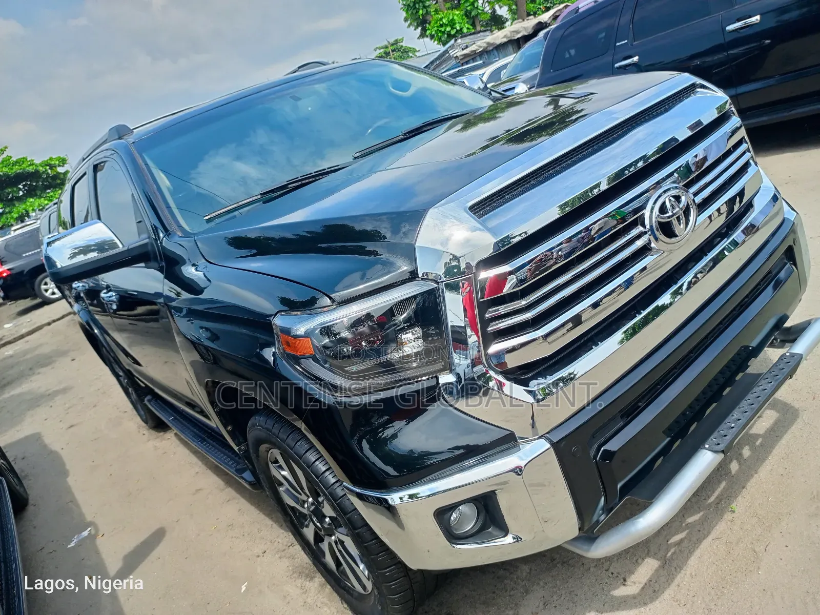 Toyota Sequoia Platinum 4dr SUV 4WD (5.7L 8cyl 6A) 2015 Black