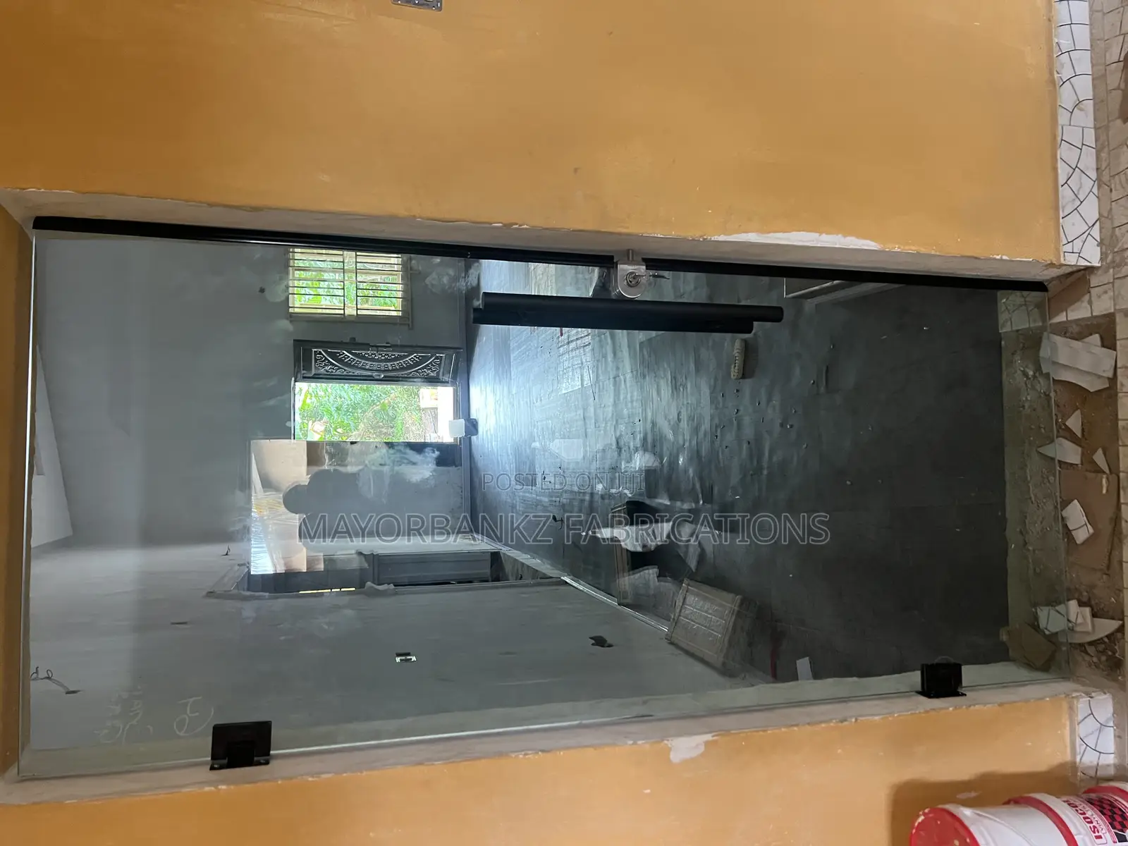 Frameless Entrance Door