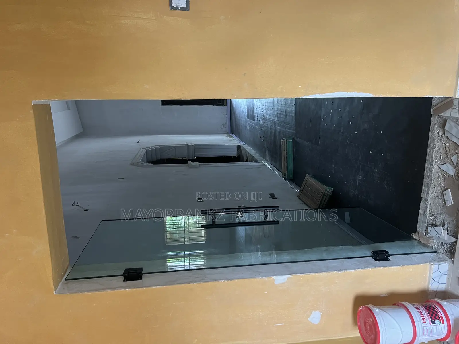 Frameless Entrance Door