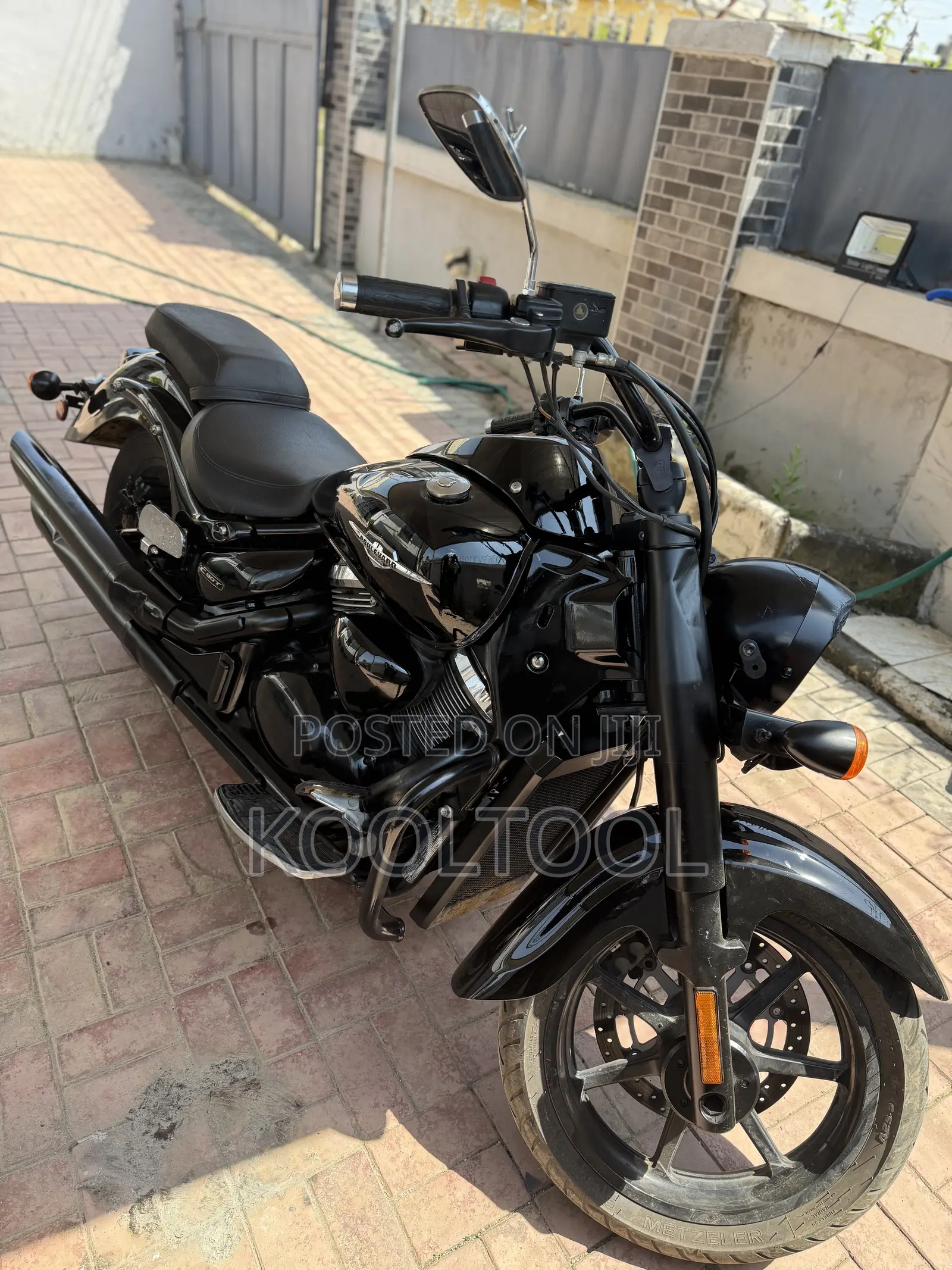 Suzuki Intruder 2015 Black