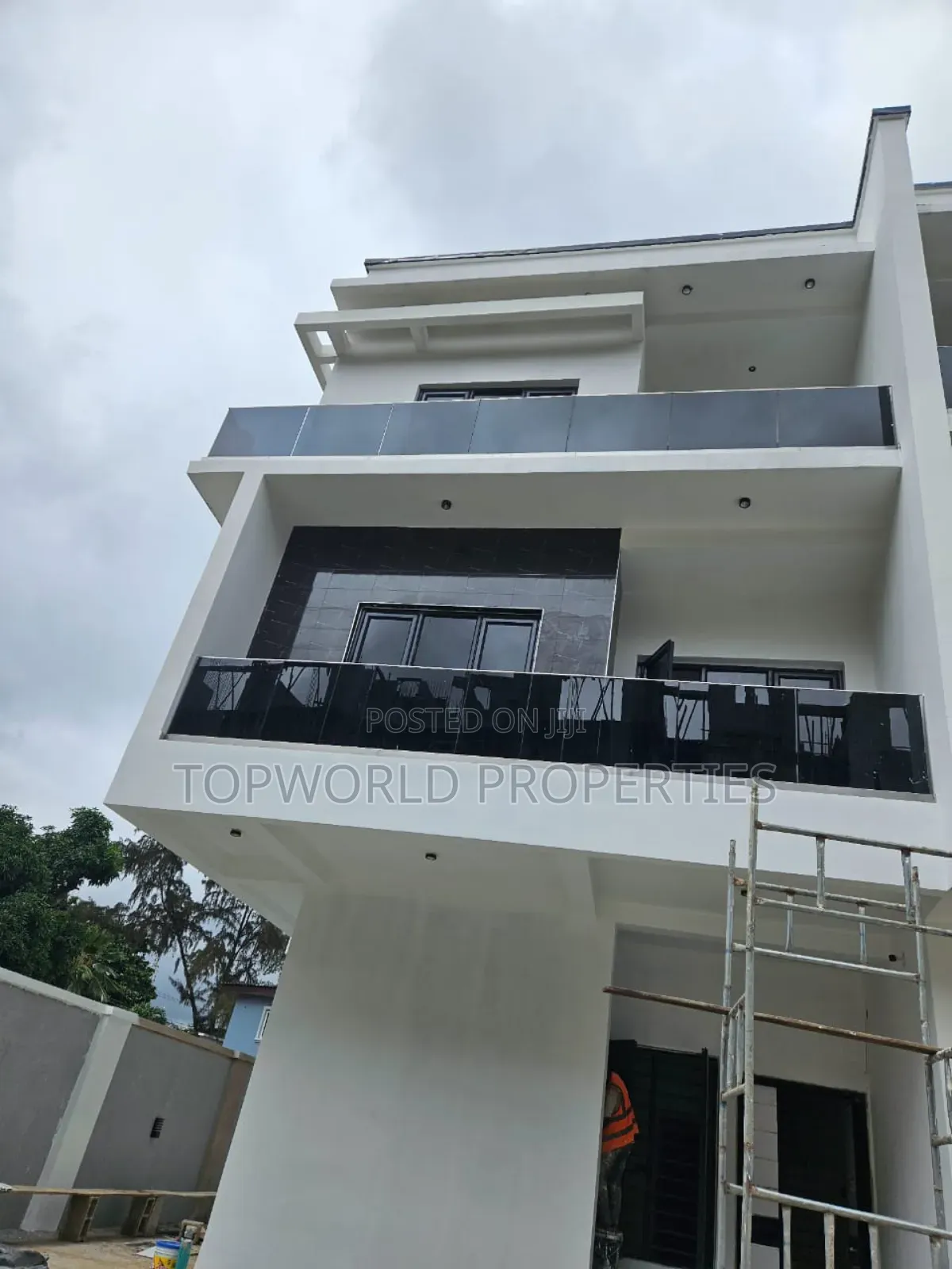 4bdrm Duplex in Ikeja Gra for sale